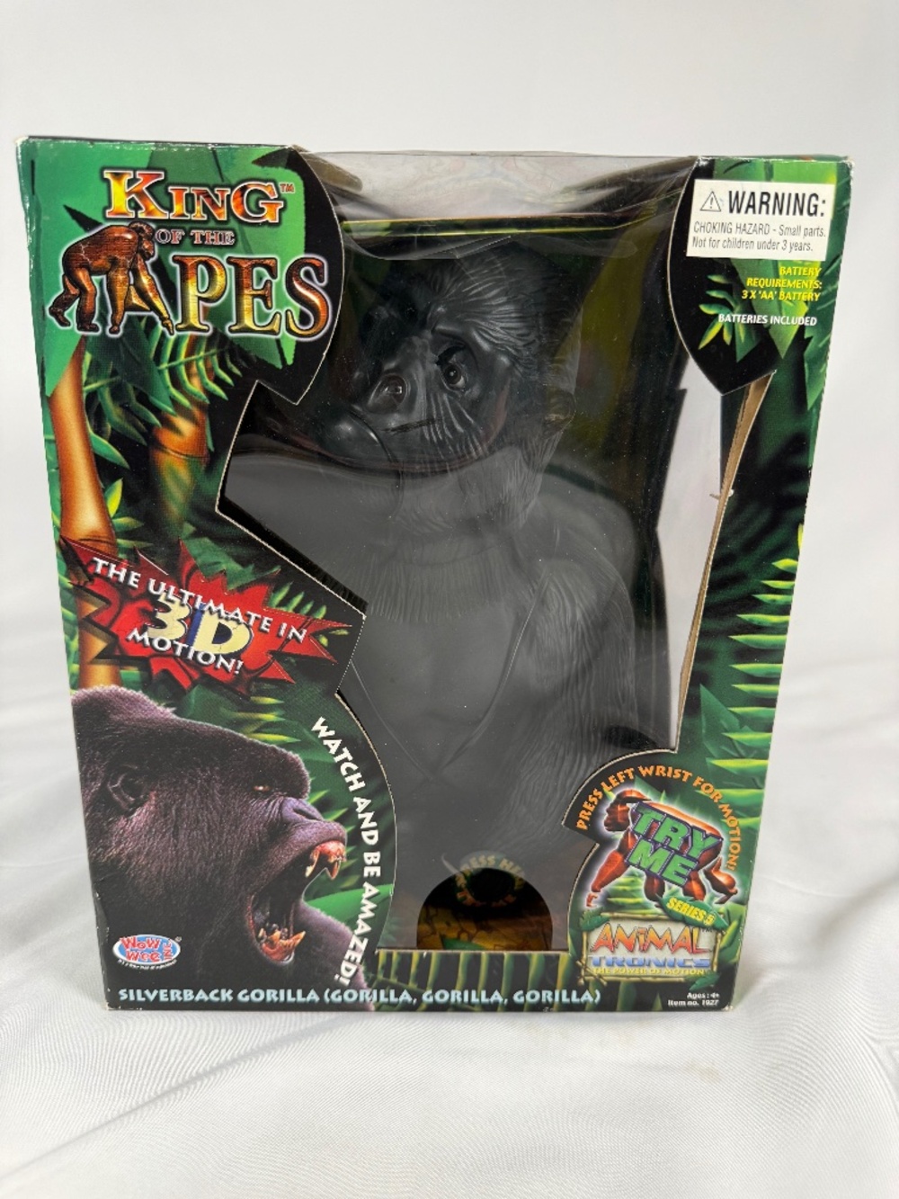 1999 WowWee King of the Apes Silverback Gorilla Animal Tronics NIB